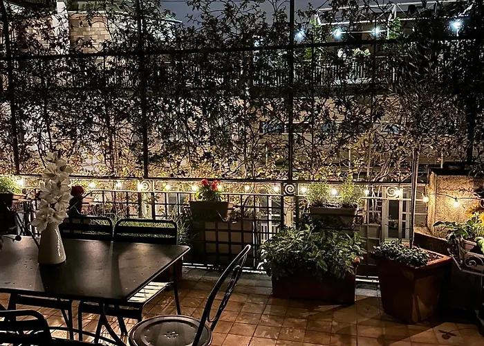 Attico Incantevole In Centro Citta Con Terrazzo Vicino Alle Sfilate Di Moda